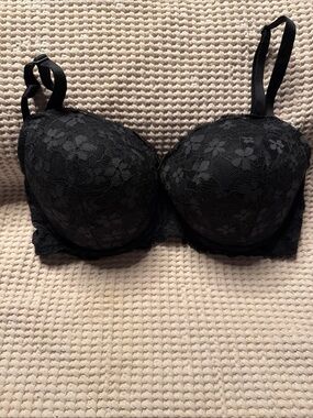 Victoria’s Secret black lace dream angels lined Demi bra 36DDD